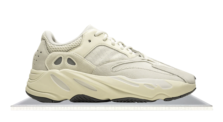Yeezy 700 Analog